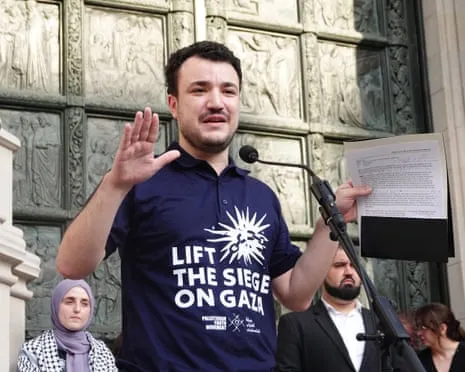 American Judge Orders Removal of Palestinian-Supporting Activist Due to Inaccurate Information on Residency Application