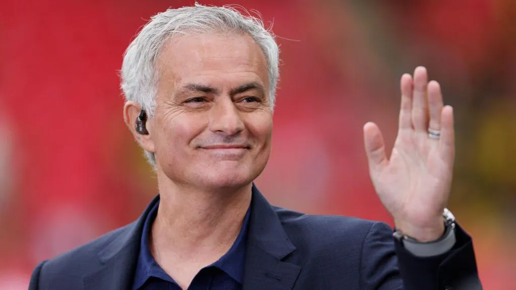Which person would say no to this Portuguese giant? - The Special One arrives for negotiations