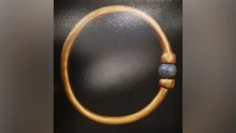 Egyptian Authorities State 3,000-Year-Old Bracelet Has Been Stolen and Melted Down