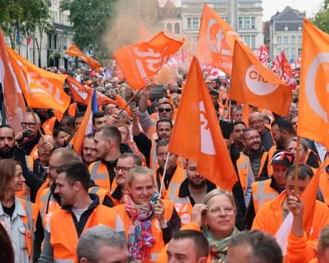France-Wide Strike Demonstrations Draws Hundreds of Thousands Protesting Across France